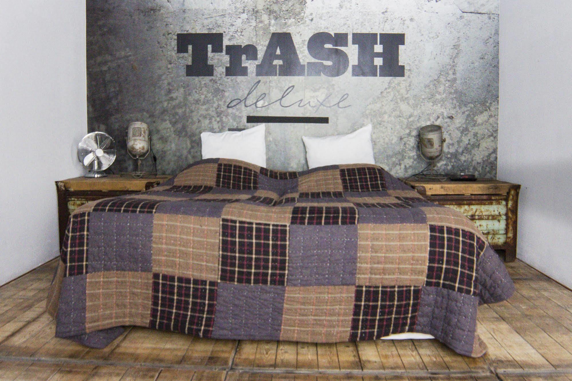 Hotel Trash Deluxe Maastricht Extérieur photo